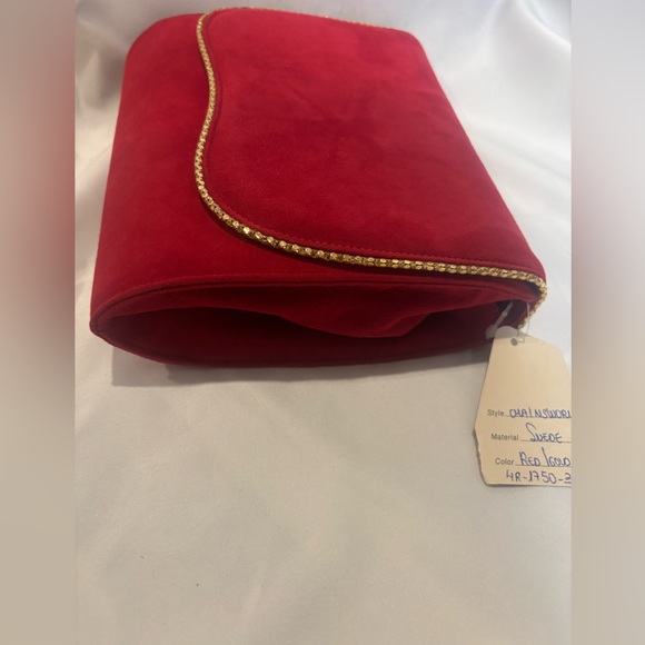 Vintage Stuart Weitzman “Chain Swirl” Red Suede Clutch - Picture 5 of 10